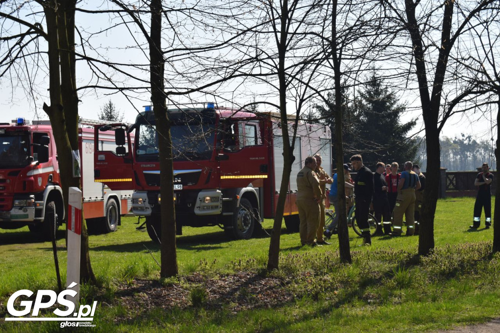 Ćwiczenia strażaków w Rogusku