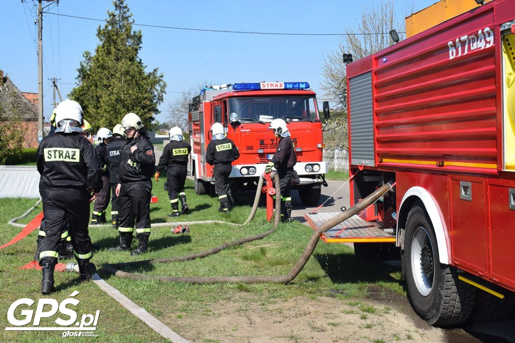 Ćwiczenia strażaków w Rogusku
