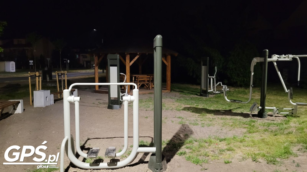 Miasteczko Rowerowe w Środzie Wielkopolskiej nocą...