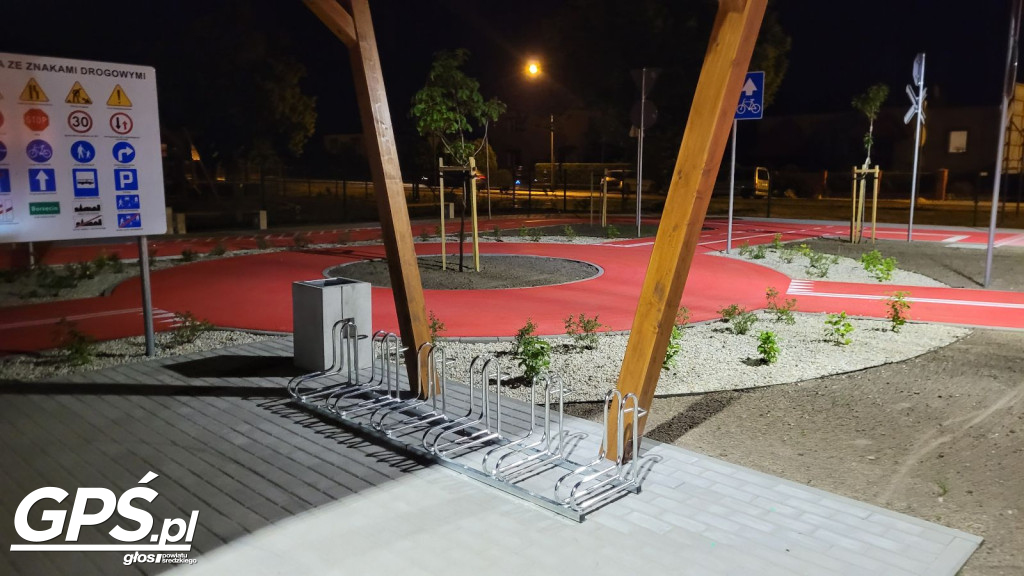 Miasteczko Rowerowe w Środzie Wielkopolskiej nocą...