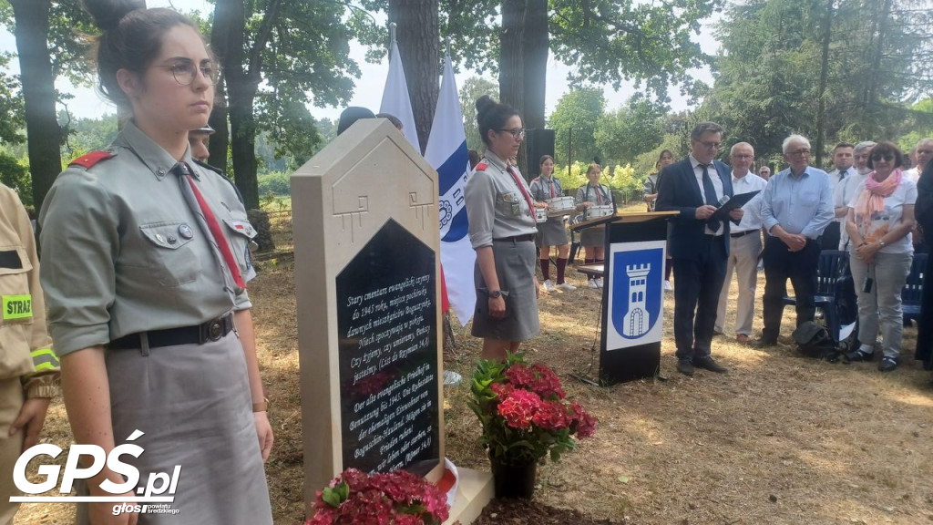 Odsłonięcie tablicy w Boguszynku