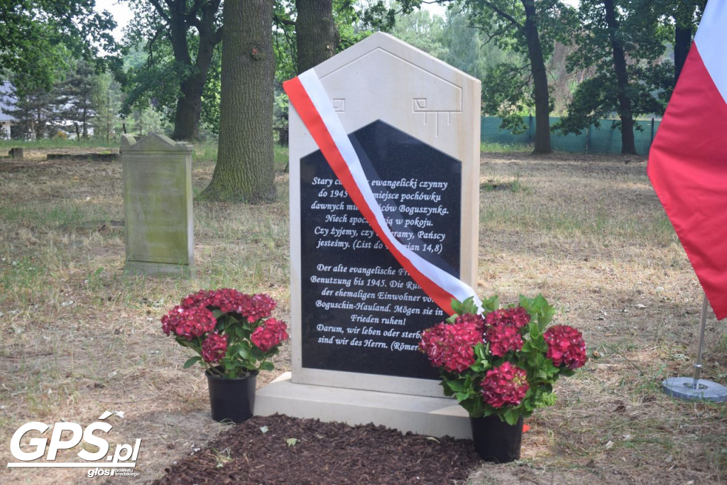 Odsłonięcie tablicy w Boguszynku