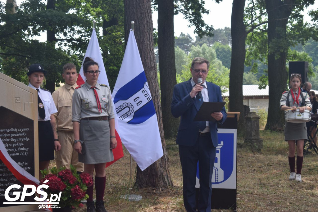 Odsłonięcie tablicy w Boguszynku