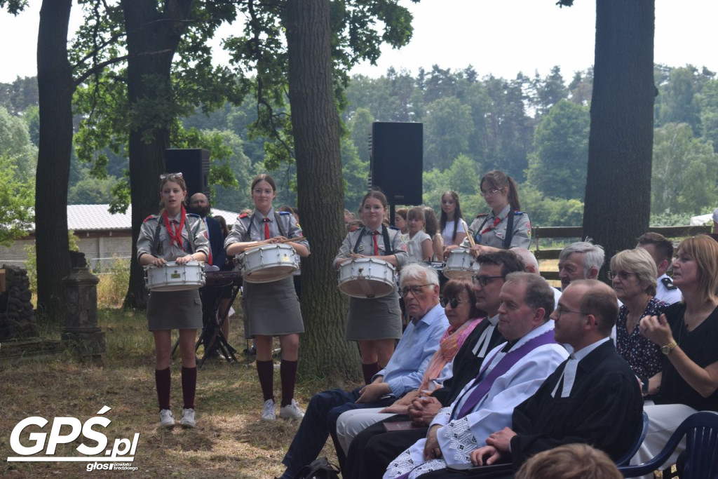 Odsłonięcie tablicy w Boguszynku