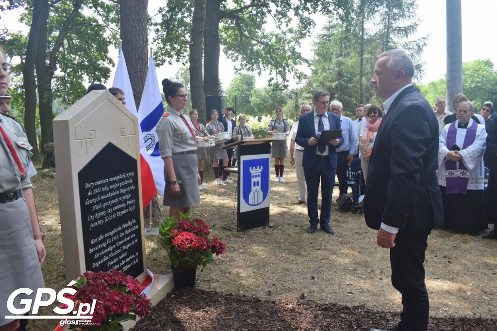 Odsłonięcie tablicy w Boguszynku