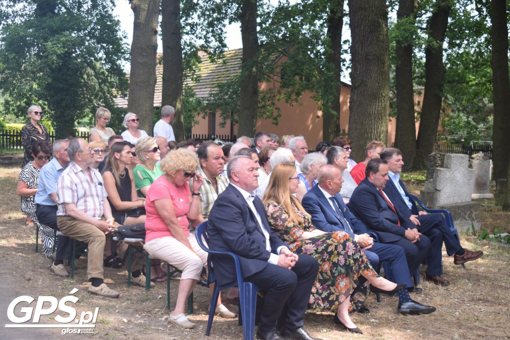 Odsłonięcie tablicy w Boguszynku