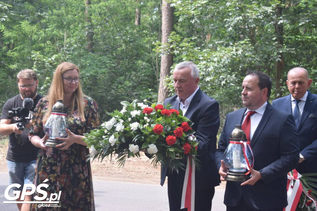 Odsłonięcie tablicy w Boguszynku