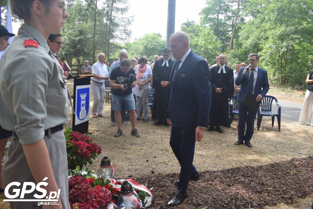 Odsłonięcie tablicy w Boguszynku