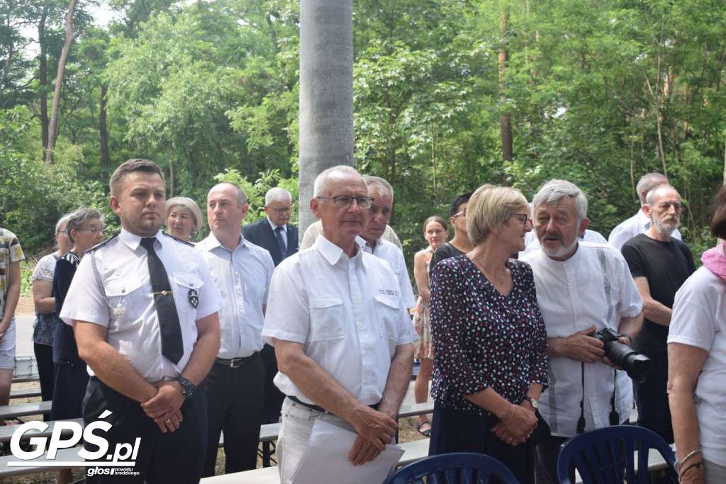 Odsłonięcie tablicy w Boguszynku