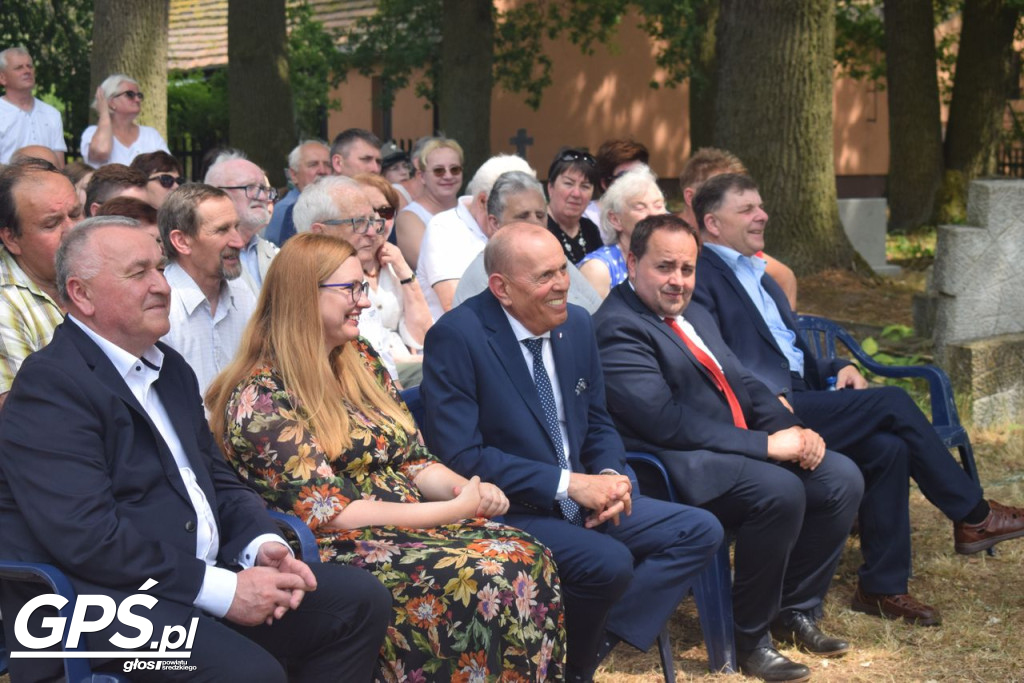 Odsłonięcie tablicy w Boguszynku