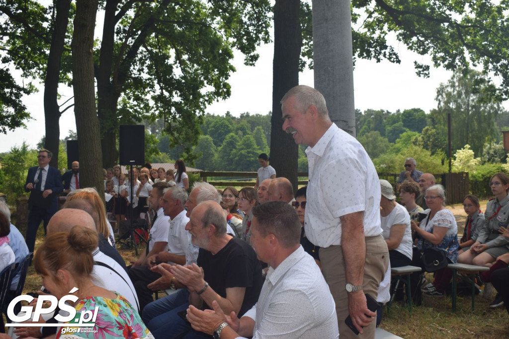 Odsłonięcie tablicy w Boguszynku