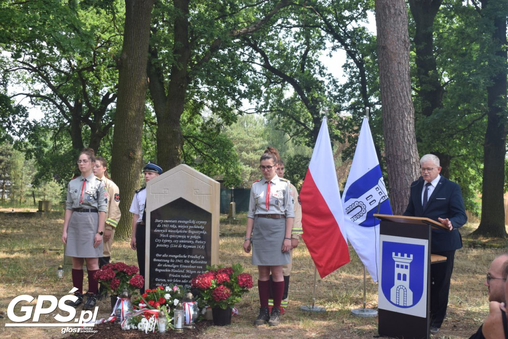 Odsłonięcie tablicy w Boguszynku