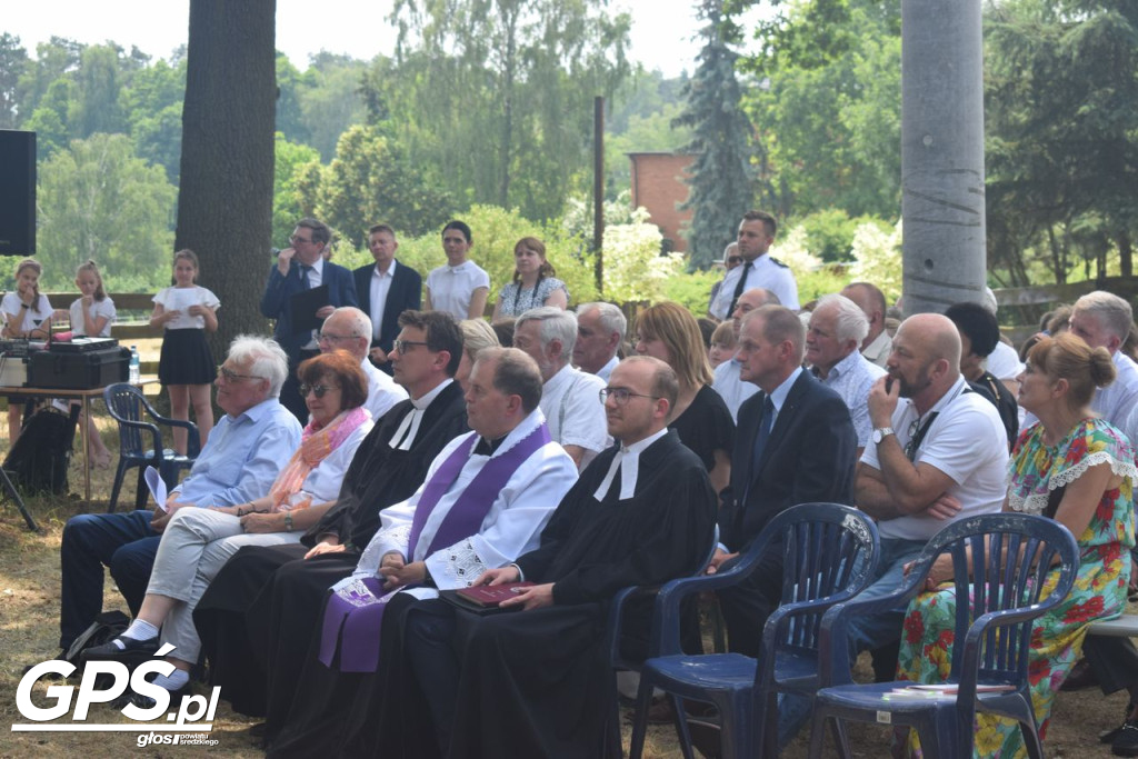 Odsłonięcie tablicy w Boguszynku