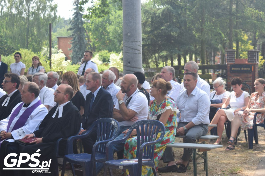 Odsłonięcie tablicy w Boguszynku