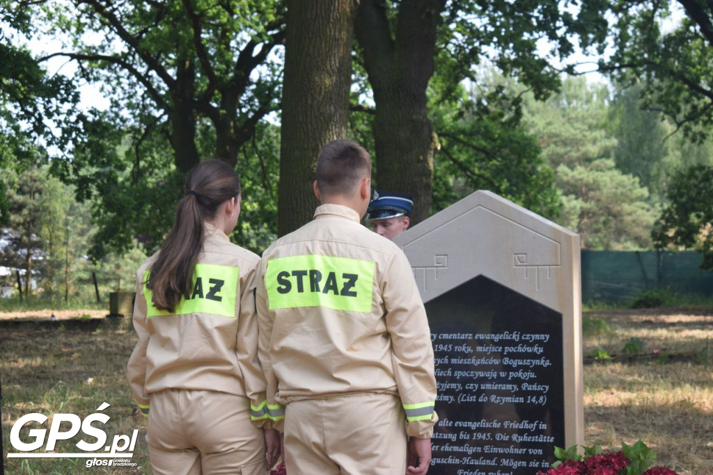 Odsłonięcie tablicy w Boguszynku