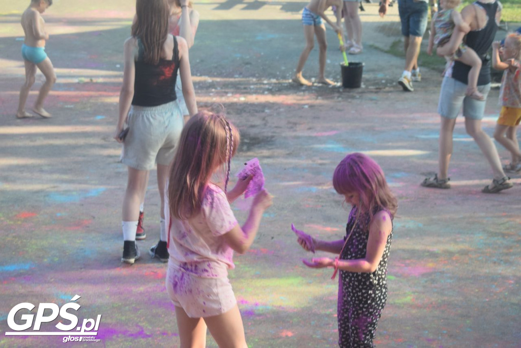 Festiwal baniek mydlanych i Holi nad jeziorem