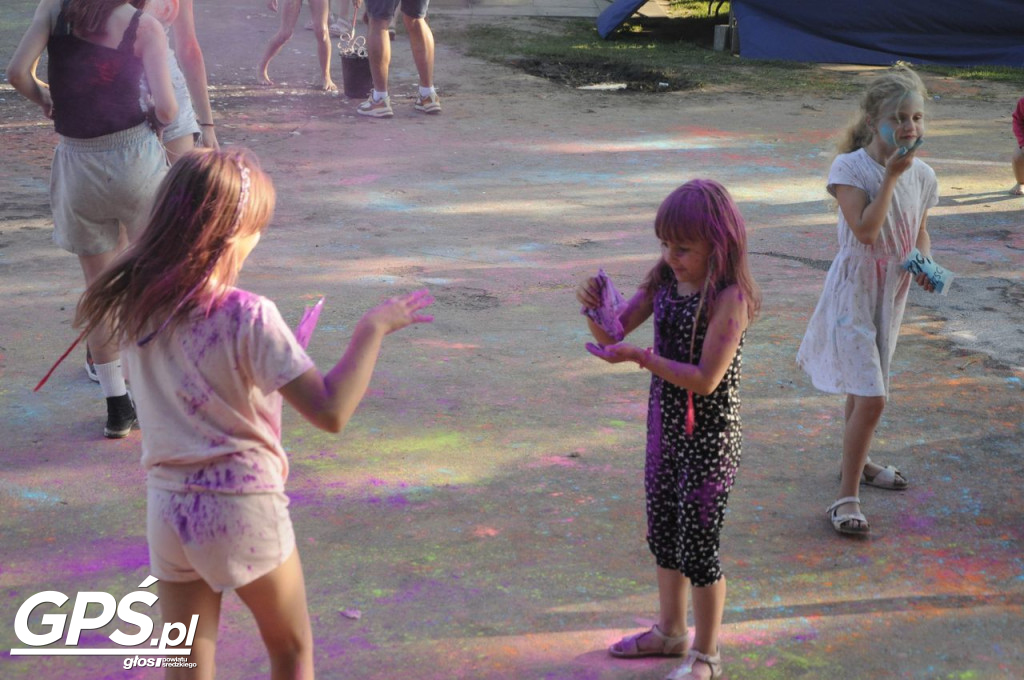 Festiwal baniek mydlanych i Holi nad jeziorem