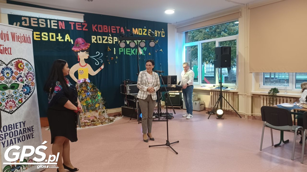 Jesień też kobieta - może być wesoła, rozśpiewana i piękna