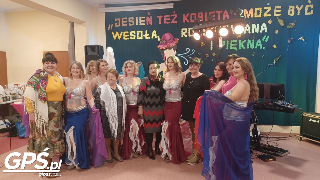 Jesień też kobieta - może być wesoła, rozśpiewana i piękna