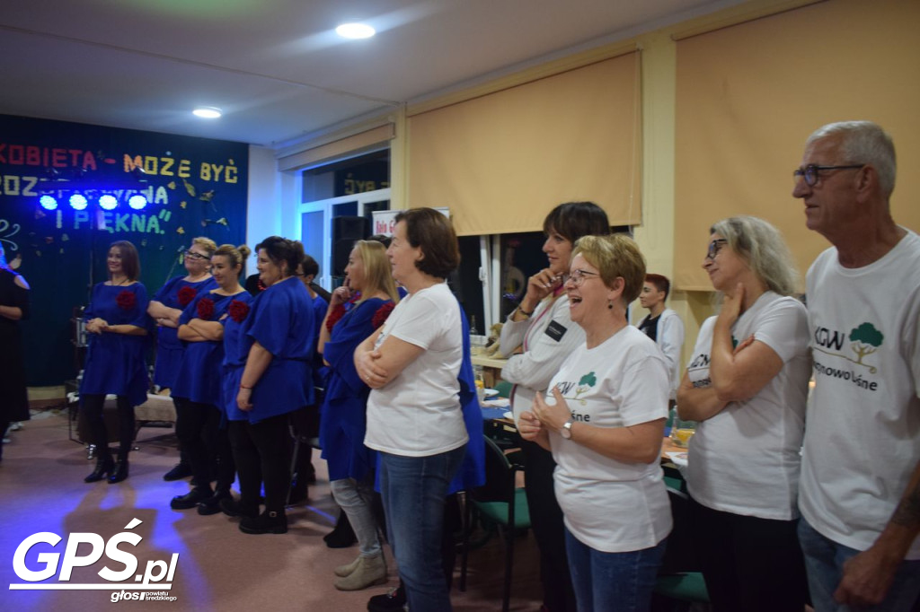 Jesień też kobieta - może być wesoła, rozśpiewana i piękna