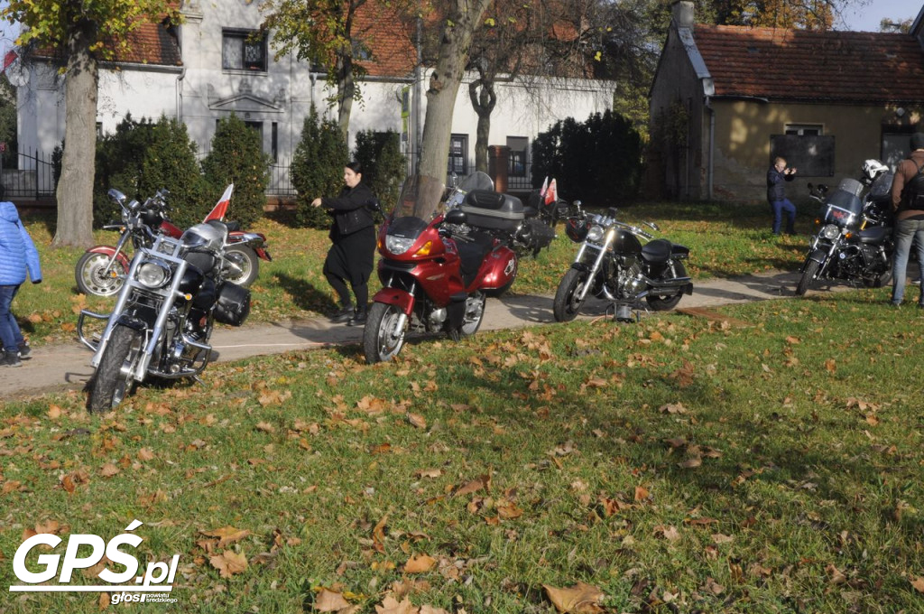 Motocykle w Miłosławiu. Parada 11 listopada