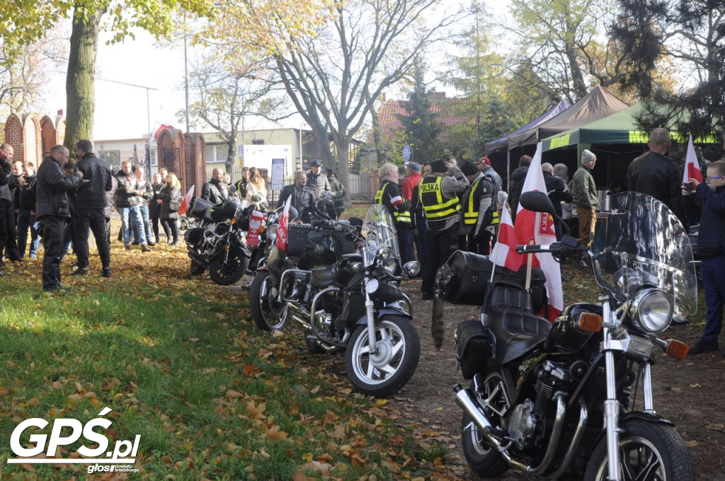 Motocykle w Miłosławiu. Parada 11 listopada