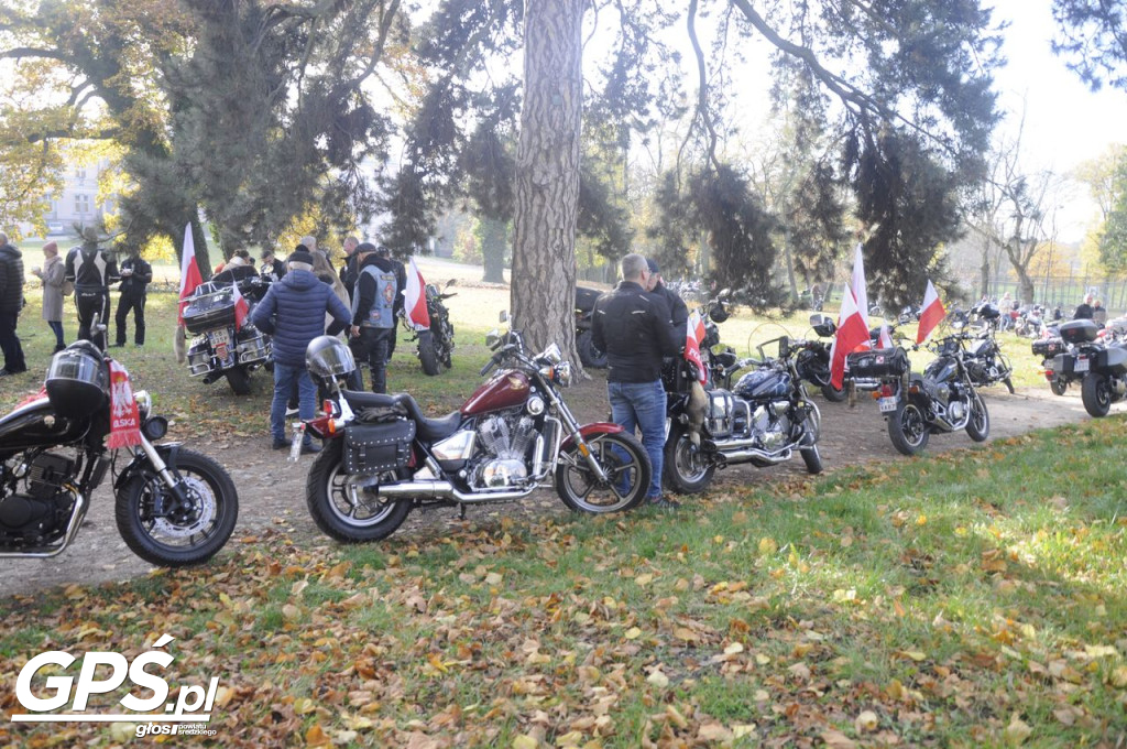 Motocykle w Miłosławiu. Parada 11 listopada
