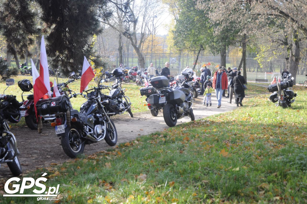 Motocykle w Miłosławiu. Parada 11 listopada