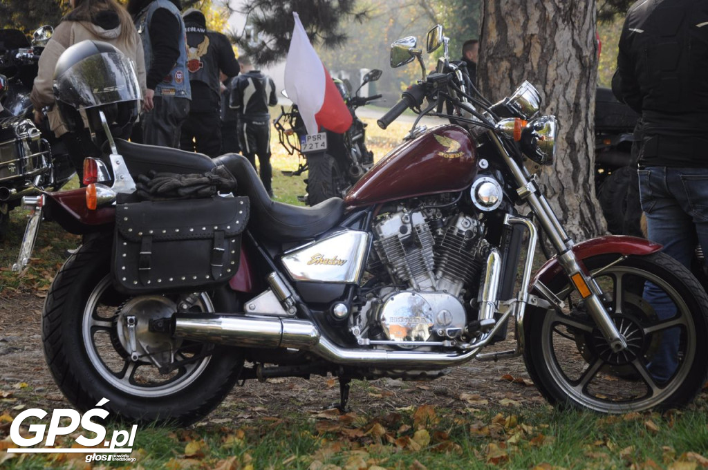 Motocykle w Miłosławiu. Parada 11 listopada