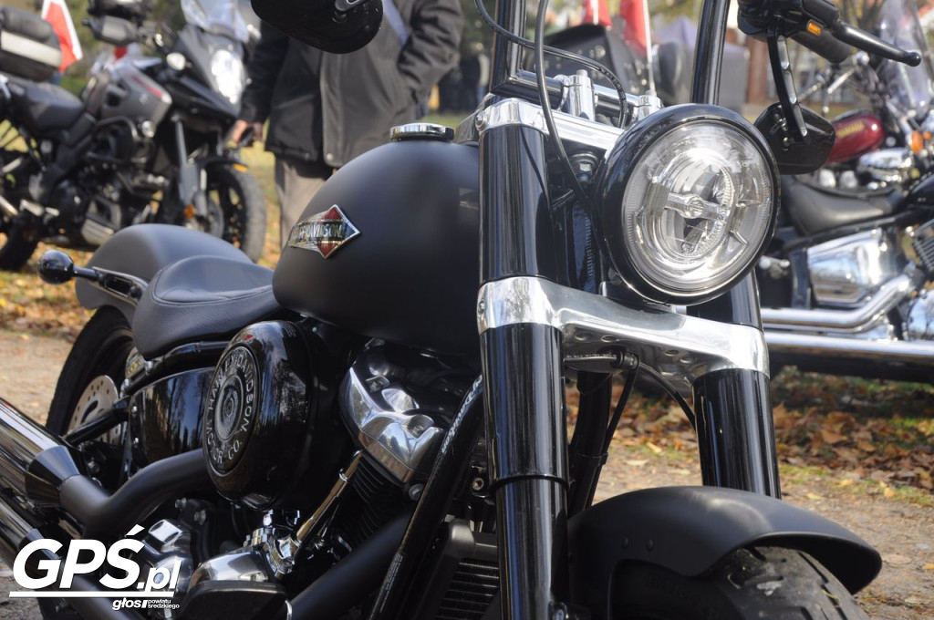 Motocykle w Miłosławiu. Parada 11 listopada