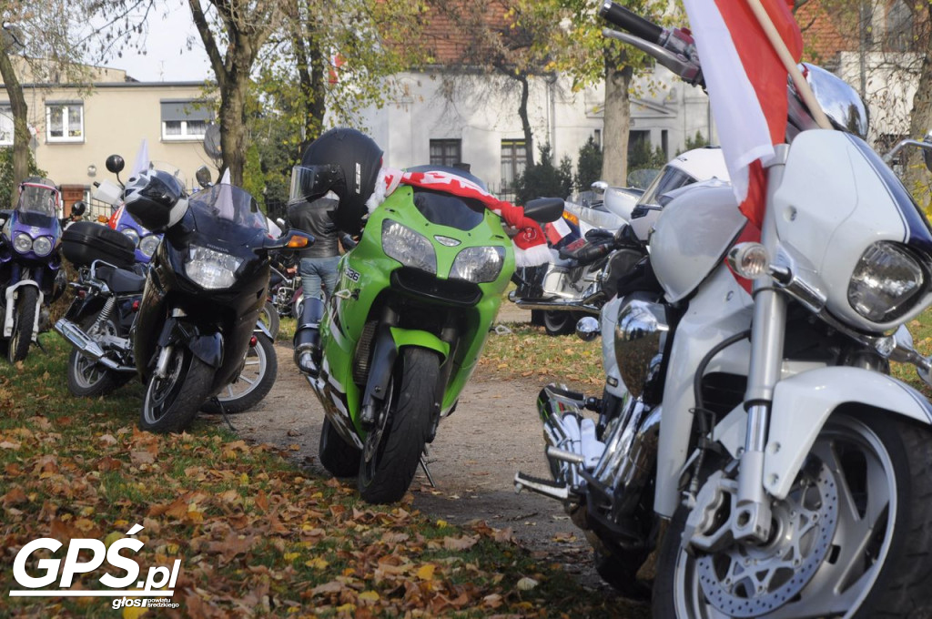 Motocykle w Miłosławiu. Parada 11 listopada