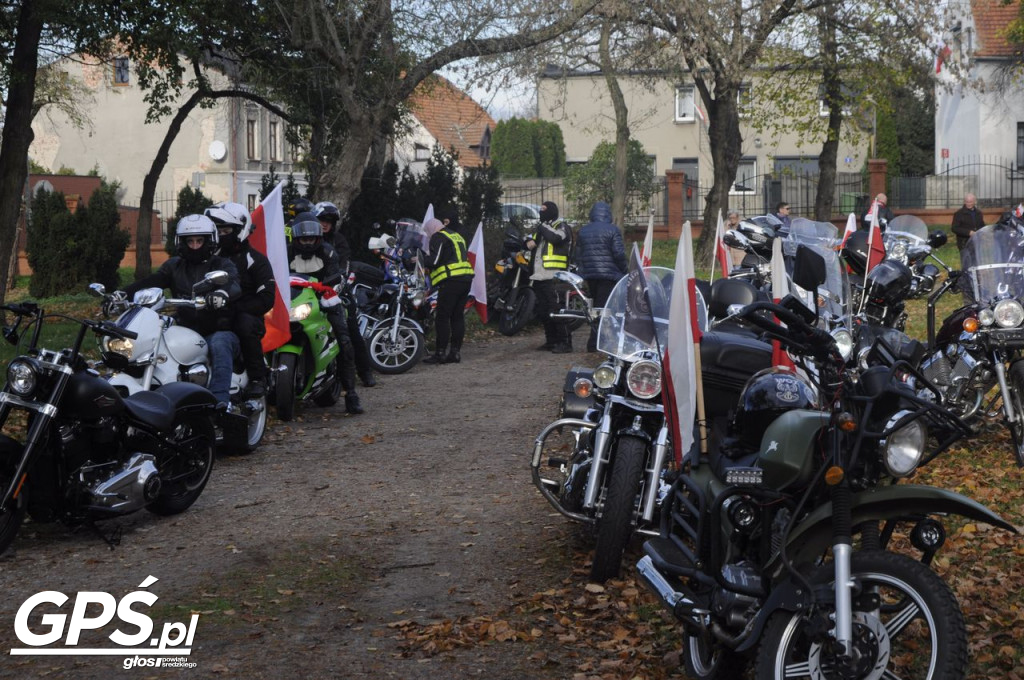 Motocykle w Miłosławiu. Parada 11 listopada