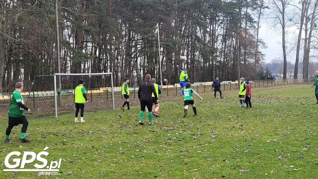 Mecz Kawalerowie-Żonaci i Rowerowy Nowy Rok