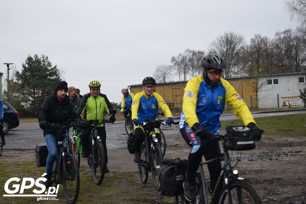 Mecz Kawalerowie-Żonaci i Rowerowy Nowy Rok