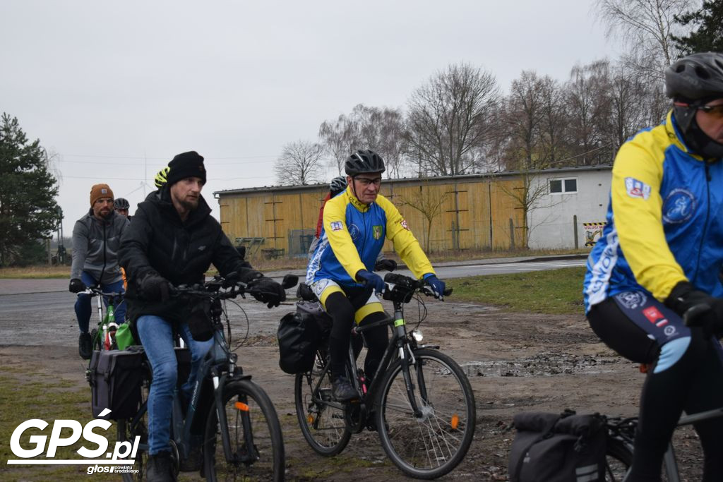 Mecz Kawalerowie-Żonaci i Rowerowy Nowy Rok