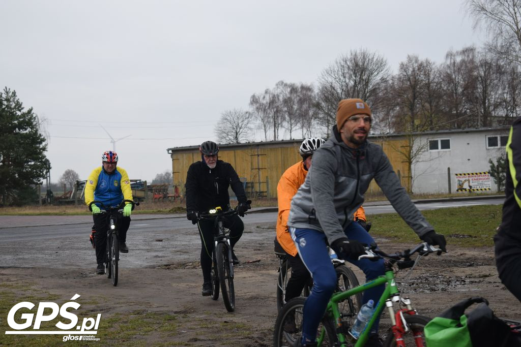 Mecz Kawalerowie-Żonaci i Rowerowy Nowy Rok