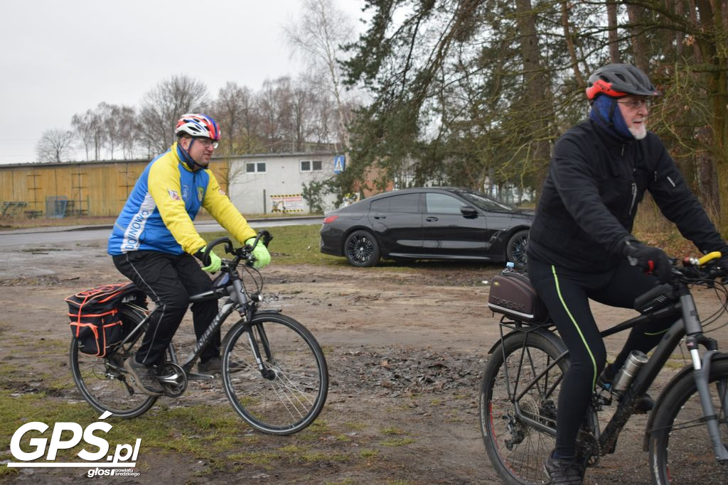 Mecz Kawalerowie-Żonaci i Rowerowy Nowy Rok