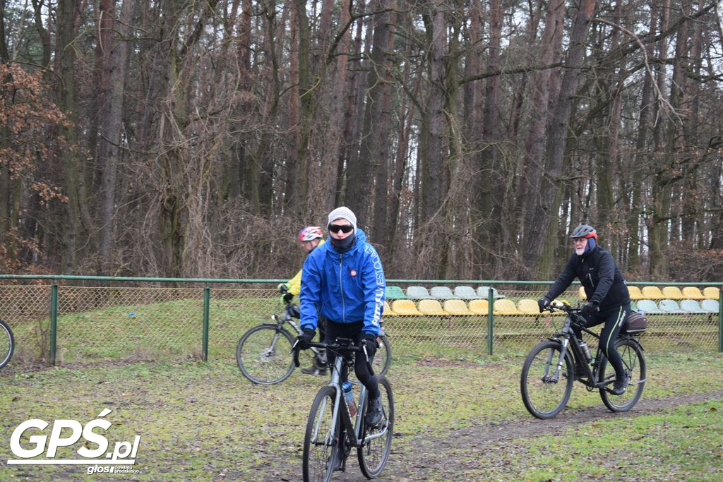 Mecz Kawalerowie-Żonaci i Rowerowy Nowy Rok