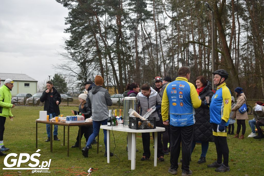 Mecz Kawalerowie-Żonaci i Rowerowy Nowy Rok