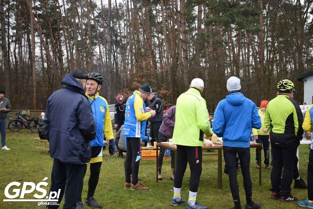Mecz Kawalerowie-Żonaci i Rowerowy Nowy Rok