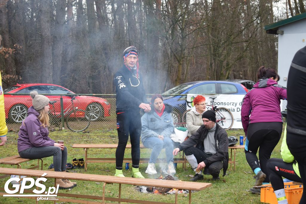 Mecz Kawalerowie-Żonaci i Rowerowy Nowy Rok