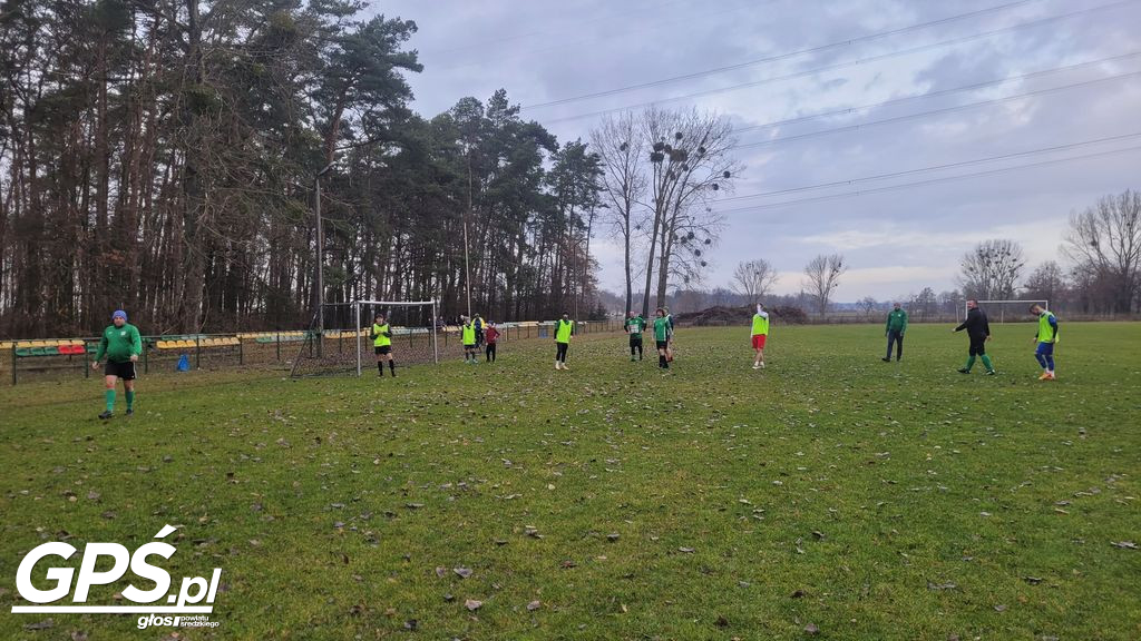 Mecz Kawalerowie-Żonaci i Rowerowy Nowy Rok