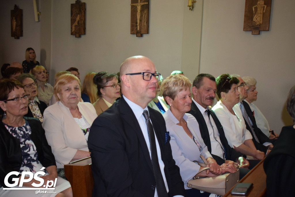Odsłonięcie ławeczki księdza Wojciecha Raczkowskiego