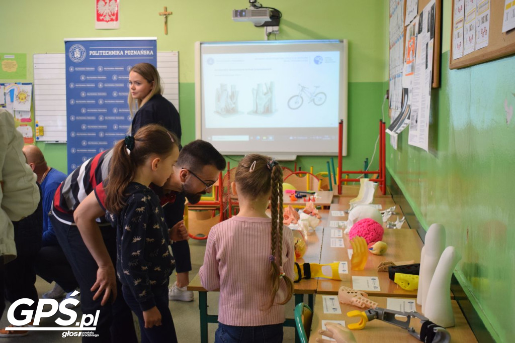 Festyn Naukowy w Szkole Podstawowej numer 3 w Środzie