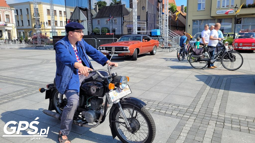 X Rajd Pojazdów Zabytkowych po drogach powiatu średzkiego