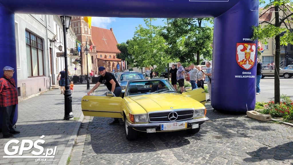 X Rajd Pojazdów Zabytkowych po drogach powiatu średzkiego