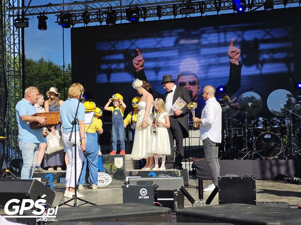 X Rajd Pojazdów Zabytkowych po drogach powiatu średzkiego