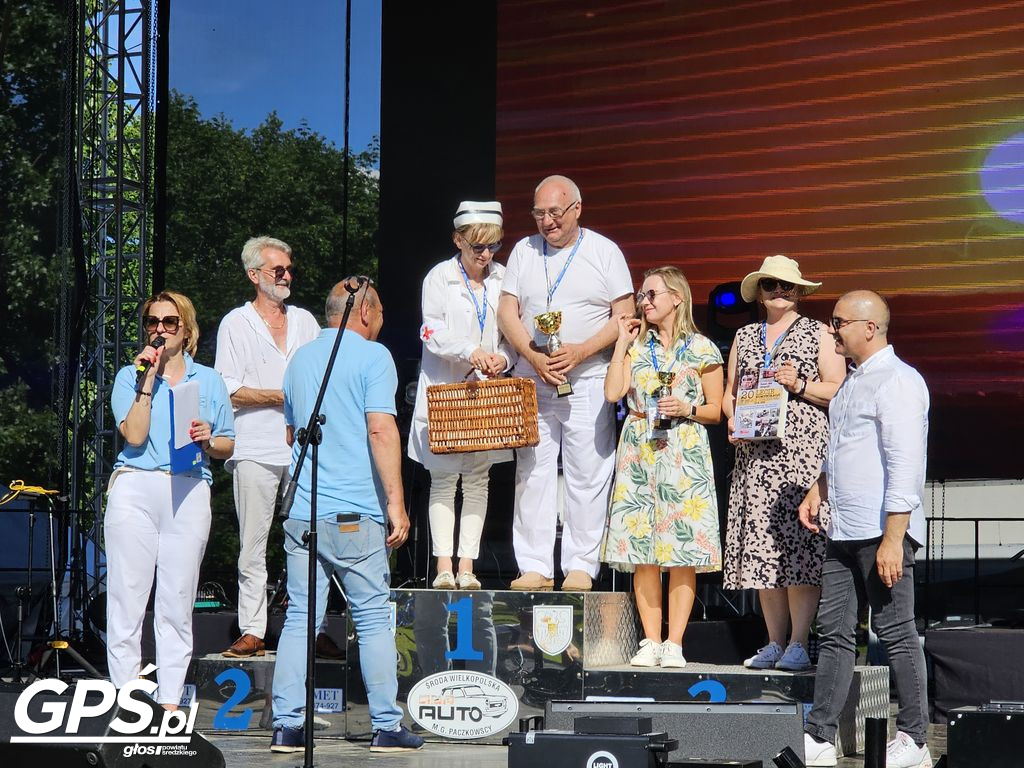 X Rajd Pojazdów Zabytkowych po drogach powiatu średzkiego