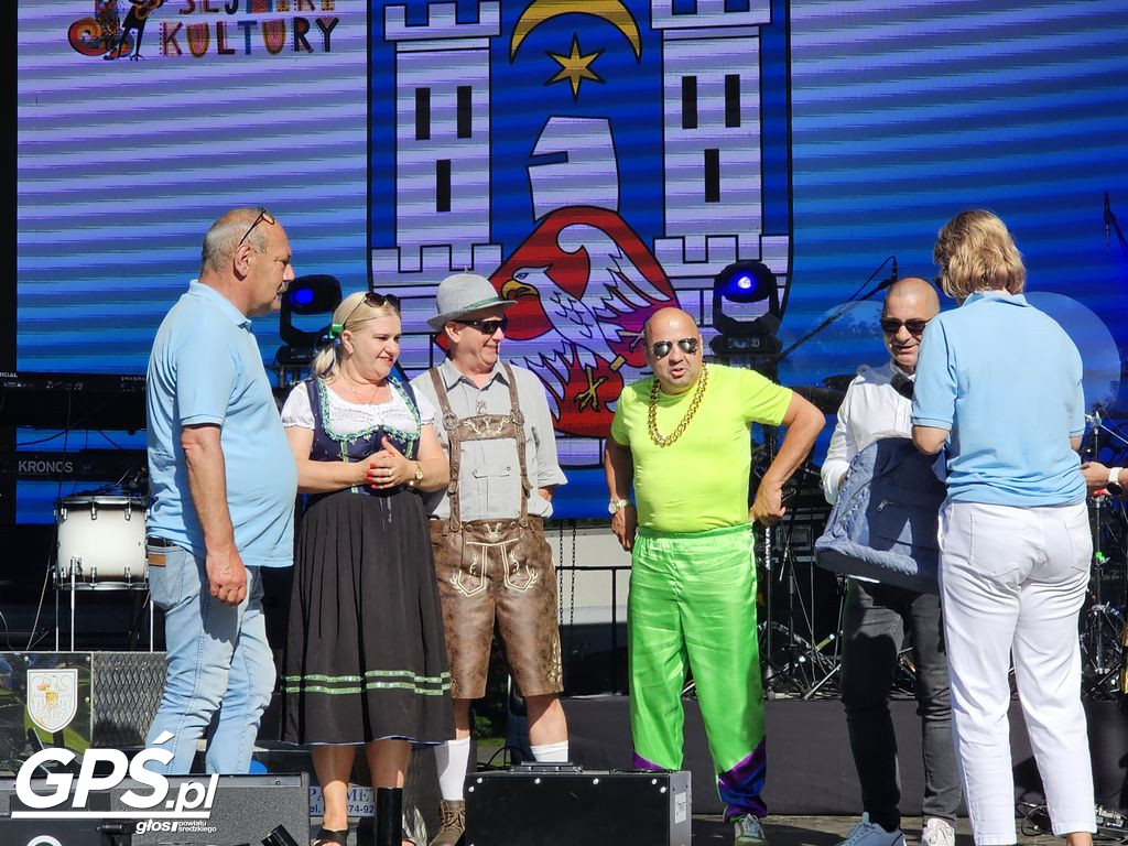 X Rajd Pojazdów Zabytkowych po drogach powiatu średzkiego