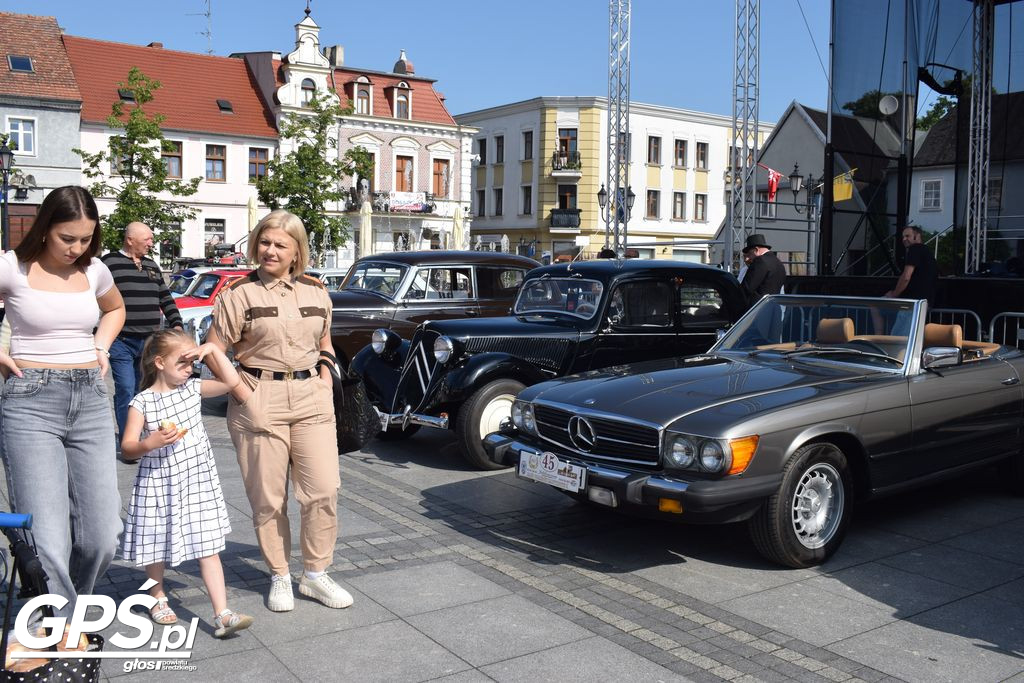X Rajd Pojazdów Zabytkowych po drogach powiatu średzkiego